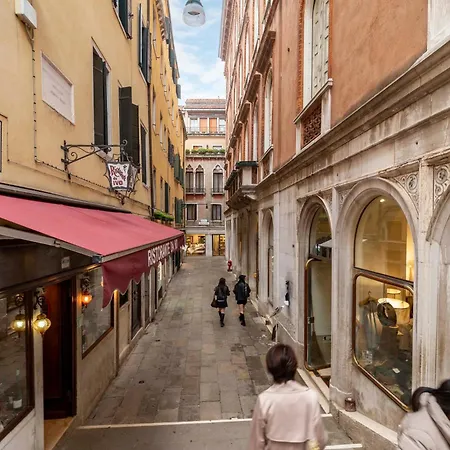 G&s - Housevenice Center Apartman *