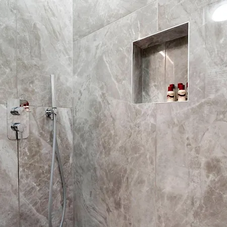 G&s - Housevenice Center