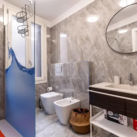 G&s - Housevenice Center *